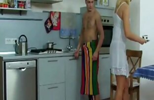 XXX Milf giật off người đàn ông ngoài xxx nguoi voi thu cửa